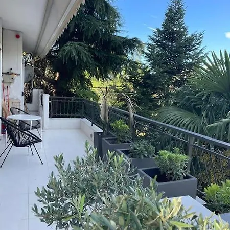 The One סלוניקי